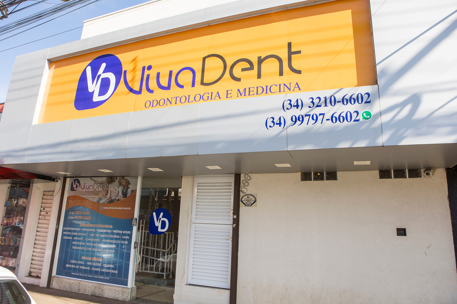 Foto da capa de Vivadent: Transformando vidas através do sorriso.